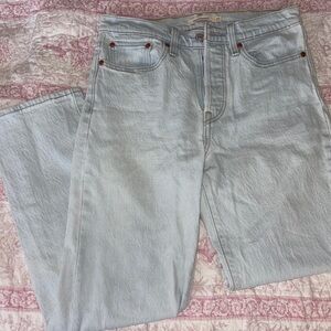Levi’s Light Blue Denim Jeans